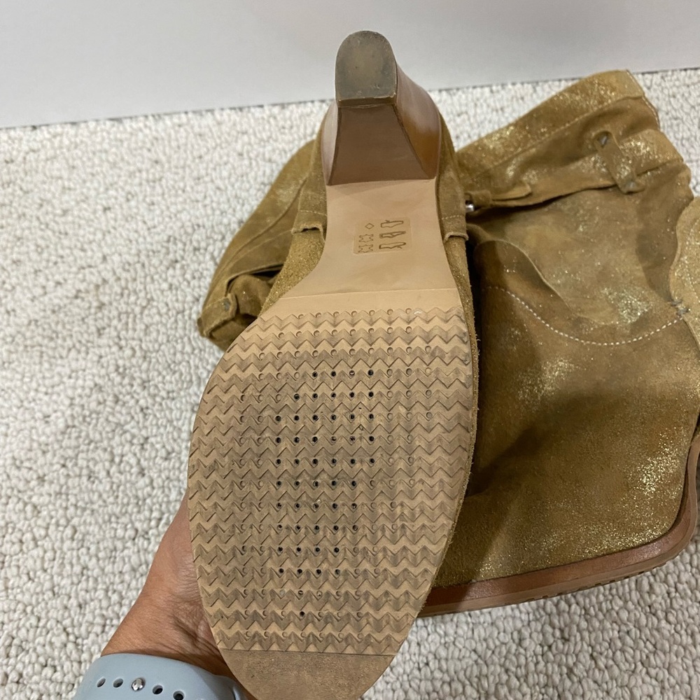 Gold geox ankle boot